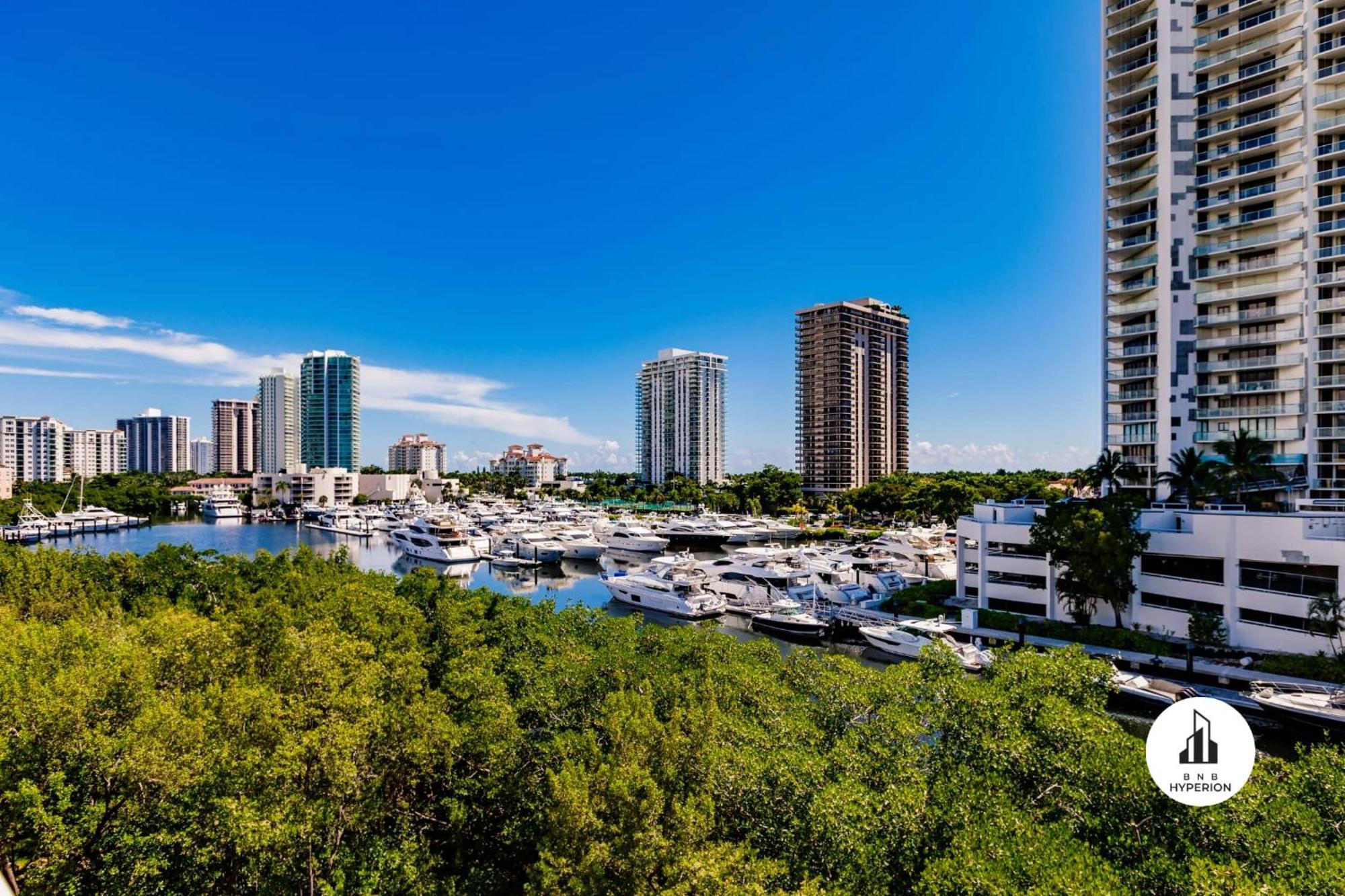 Сasa de vacaciones Hyperion - 3b Gem W Golf & Intracoastal Views *