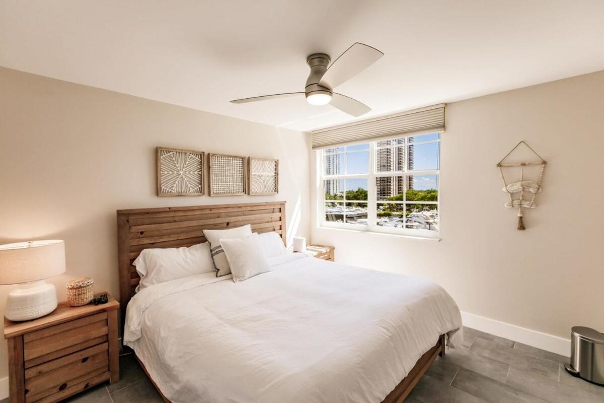 Сasa de vacaciones Hyperion - 3b Gem W Golf & Intracoastal Views *