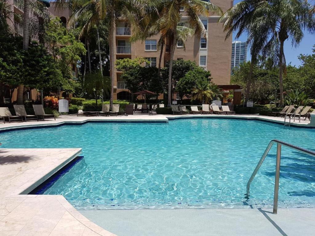 Сasa de vacaciones Hyperion - 3b Gem W Golf & Intracoastal Views *